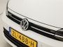 Volkswagen Polo 1.0 TSI R-Line Sport Automaat (VIRTUAL COCKPIT, ZWART HEMEL, GROOT NAVI, CLIMATE, LEDER, SPORTSTOELEN, GETINT GLAS, LM VELGEN, ADAPTIVE CRUISE, NIEUWSTAAT)