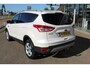 Ford Kuga 1.6 Trend , 150pk , Trekgewicht 2000kg Airco , Cruise  control , Trekhaak , Bluetooth Parkeersensoren achter