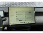 Lynk & Co 02 More 66 kWh | Klimaat warmtepomp | 445 km elektrisch bereik | Adaptive Cruise Control | Panoramadak | Harman Kardon Premium Audio Systeem | 360 graden camera | Dodehoekdetectie | Stoel/Stuurverwarming | Apple CarPlay/Android Auto | 20"LM-velgen | Elektrisch bedienbare voorstoelen met geheugenfunctie | Elektrisch bedienbare achterklep |