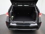 BMW iX1 xDrive30 Launch Edition 67 kWh M-PAKKET INTERIEUR & EXTERIEUR | PANORAMDAK | CAMERA | NAVIGATIE | SPORTSTOELEN | AMBIANTE VERLICHTING | STOEL & STUURVERWARMING | 20 INCH LMV | CLIMA | DAB | 12 MAANDEN BOVAG GARANTIE |