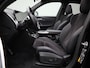 BMW iX1 xDrive30 Launch Edition 67 kWh M-PAKKET INTERIEUR & EXTERIEUR | PANORAMDAK | CAMERA | NAVIGATIE | SPORTSTOELEN | AMBIANTE VERLICHTING | STOEL & STUURVERWARMING | 20 INCH LMV | CLIMA | DAB | 12 MAANDEN BOVAG GARANTIE |
