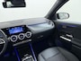 Mercedes-Benz EQA Mercedes-Benz EQA 250+ | Panorama - Schuifdak | Sfeerverlichting | Stoelverwarming Voor | Smartphone Integratie | DAB+ Radio
