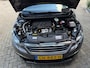 Peugeot 308 1.2 PureTech Style/ bj.2015 / panoramadak/navigatie/trekhaak/nieuwe distributie/cruise/NAP met 157586 km./APK 08/2027.