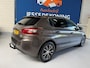 Peugeot 308 1.2 PureTech Style/ bj.2015 / panoramadak/navigatie/trekhaak/nieuwe distributie/cruise/NAP met 157586 km./APK 08/2027.
