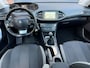 Peugeot 308 1.2 PureTech Style/ bj.2015 / panoramadak/navigatie/trekhaak/nieuwe distributie/cruise/NAP met 157586 km./APK 08/2027.