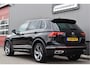 Volkswagen Tiguan 1.4 TSI eHybrid R-Line Business+ Virtual cockpit, Camera, Adaptive cruise, Stoel/Stuurverwarming