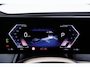 BMW iX xDrive40 Sportpakket - Trekhaak - Panoramadak - Multifunctionele stoelen voor - Getinte Ruiten -