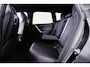 BMW iX xDrive40 Sportpakket - Trekhaak - Panoramadak - Multifunctionele stoelen voor - Getinte Ruiten -