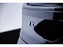 BMW iX xDrive40 Sportpakket - Trekhaak - Panoramadak - Multifunctionele stoelen voor - Getinte Ruiten -