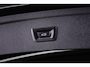 BMW iX xDrive40 Sportpakket - Trekhaak - Panoramadak - Multifunctionele stoelen voor - Getinte Ruiten -