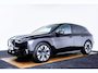 BMW iX xDrive40 Sportpakket - Trekhaak - Panoramadak - Multifunctionele stoelen voor - Getinte Ruiten -
