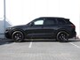 Volkswagen Touareg 3.0 TSi eHybrid 4MOTION R 462pk DSG | Lederen bekleding | Trekhaak | Panoramadak | LED Matrix | Memoryseats | Dynaudio | Elektrische achterklep | HUD |