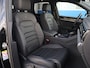 Volkswagen Touareg 3.0 TSi eHybrid 4MOTION R 462pk DSG | Lederen bekleding | Trekhaak | Panoramadak | LED Matrix | Memoryseats | Dynaudio | Elektrische achterklep | HUD |