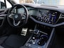 Volkswagen Touareg 3.0 TSi eHybrid 4MOTION R 462pk DSG | Lederen bekleding | Trekhaak | Panoramadak | LED Matrix | Memoryseats | Dynaudio | Elektrische achterklep | HUD |