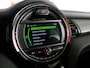 MINI Cooper 5-Deurs 1.5 *Dealer onderhouden!* - Alarm klasse 3 - Navi - Cruise - Sensor Achter -