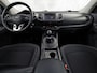 Kia Sportage 1.6 GDI SportPack (SCHERM, CLIMATE, GETINT GLAS, SPORTSTOELEN, TREKHAAK, PARKEERSENSOREN, CRUISE, NIEUWE APK, NIEUWSTAAT)