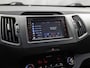 Kia Sportage 1.6 GDI SportPack (SCHERM, CLIMATE, GETINT GLAS, SPORTSTOELEN, TREKHAAK, PARKEERSENSOREN, CRUISE, NIEUWE APK, NIEUWSTAAT)
