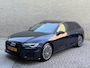 Audi A6 Avant 55 TFSI e Quattro S-edition Competition 367pk | Sportstoelen leder/alcantara | Virtual cockpit | Apple CarPlay | Navigatie | Adaptieve cruise | Lane assist | 19 inch velgen | LED | DAB | Stoel&stuurverwarming | Dodehoekdetectie | Elektrische achterklep | Volledig dealeronderhouden
