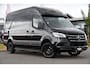 Mercedes-Benz Sprinter 319 1.9 CDI L2H2 DC Black Edition Adaptieve Cruise, 360 Camera, Carplay, LED, 10,5'' Mbux, Stoelverwarming, Automaat, 190pk, 3500kg Trekhaak, Uniek!