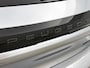 Peugeot 208 GT Hybrid 145pk Automaat | Navigatie | 360° Camera | Climate Control | Adaptieve Cruise Control | Parkeersensoren v+a | Armsteun | Keyless | Full Led koplampen | Dodehoeksensor| Leder/stof sportstoelen | Bluetooth | Draadloze Apple CarPlay / Android Auto + telefoonlader | DAB+ radio | Donker getint glas | 17" lichtmetalen velgen |