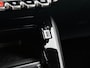 Peugeot 208 GT Hybrid 145pk Automaat | Navigatie | 360° Camera | Climate Control | Adaptieve Cruise Control | Parkeersensoren v+a | Armsteun | Keyless | Full Led koplampen | Dodehoeksensor| Leder/stof sportstoelen | Bluetooth | Draadloze Apple CarPlay / Android Auto + telefoonlader | DAB+ radio | Donker getint glas | 17" lichtmetalen velgen |