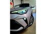 Toyota C-HR / C-HR+ 1.8 Hybrid Adventure + Dealer OH|Keyless|Camera|Navi|Apple|Android|DAB|Dodehoek|Lane|LED|18"LMV