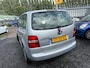 Volkswagen Touran 1.6 Athene export lees beschrijving
