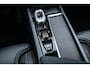 Volvo XC60 T8 Plug-in hybrid AWD Ultra Dark Executive Edition | Google | Long Range | Bowers & Wilkins Audio | Luchtvering | Gelamineerd Zijruiten Rondom | Stoelmassage & Ventilatie | Getint Glas | LED Koplampen | Stoel-/Stuurverwarming | Dodehoekdetectie | Keyless | Zitverlenging | 22" LM