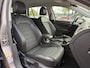 Volkswagen Golf 1.2 TSI 105PK Highline Navi,Clima,Cruise,Camera,Stoelverw.,Bluetooth,ErgoActive,Leder/Stof,Isofix,Mistlampen,6vers