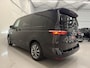 Volkswagen Multivan 1.4 eHybrid L2 Energetic 7p. PANO/EL.SCHUIFDEUREN/IQ-LIGHT/ACC/KEYLESS/CAMERA/SFEER/STOEL+STUURVERW/MIDDENCONSOLE/EL.A.KLEP/PARK-ASSIST/18"/DEEP BLACK METALLIC/VOLLEDIG VW DEALER HISTORIE, RECENT OH BEURT GEHAD