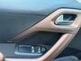 Peugeot 208 1.2 VTi Urban Soul van 1ste Eig met parkeersensoren en navigatie en bluetooth en airco