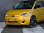 Fiat 500e La Prima 42 kWh 118pk Automaat PANO | JBL SOUND | CAMERA | KEYLESS | LEDER | ADAPT. CC | DODE HOEK