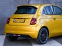 Fiat 500e La Prima 42 kWh 118pk Automaat PANO | JBL SOUND | CAMERA | KEYLESS | LEDER | ADAPT. CC | DODE HOEK