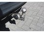 Volvo XC40 T2 R-Design | Verwarmbare Vooruit | Stuurverwarming | Stoelverwarming | Trekhaak | All-Season Banden | Leder/Alcantara Bekleding | Zwart Dak | BLIS | Keyless | Elektrische Achterklep | Adaptieve Cruise Control | Pilot Assist |