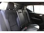 Volvo XC40 T2 R-Design | Verwarmbare Vooruit | Stuurverwarming | Stoelverwarming | Trekhaak | All-Season Banden | Leder/Alcantara Bekleding | Zwart Dak | BLIS | Keyless | Elektrische Achterklep | Adaptieve Cruise Control | Pilot Assist |