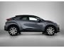 Toyota C-HR / C-HR+ 1.8 Hybrid 140 First Edition + Winter Pack | Dealer Onderhouden | Trekhaak afneembaar | Stoel+stuurverwarming | Dodehoek detectie | Elektrische achterklep | Parkeersensoren voor+achter | Full LED verlichting | Groot multimediascherm |