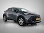 Toyota C-HR / C-HR+ 1.8 Hybrid 140 First Edition + Winter Pack | Dealer Onderhouden | Trekhaak afneembaar | Stoel+stuurverwarming | Dodehoek detectie | Elektrische achterklep | Parkeersensoren voor+achter | Full LED verlichting | Groot multimediascherm |