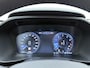 Volvo XC40 T2 130pk Automaat R-Design / Stoel + Stuurw. Verwarming / Getint Glas / DAB / Apple Carplay / PDC + Camera / 18'' / Trekhaak / Keyless /