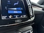 Volvo XC40 T2 130pk Automaat R-Design / Stoel + Stuurw. Verwarming / Getint Glas / DAB / Apple Carplay / PDC + Camera / 18'' / Trekhaak / Keyless /