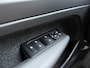 Volvo XC40 T2 130pk Automaat R-Design / Stoel + Stuurw. Verwarming / Getint Glas / DAB / Apple Carplay / PDC + Camera / 18'' / Trekhaak / Keyless /