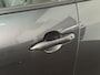 Toyota Yaris Cross 1.5 Hybrid 115 Dynamic + Comfort Pack | Dodehoekdetectie | Parkeersensoren voor - en achter | Apple Carplay |