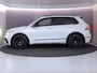 Volkswagen Tiguan 1.4 TSI eHybrid R-Line Business 245 pk Automaat (DSG) | Navigatie | Panoramadak | Trekhaak (wegklapbaar) | Parkeersensoren (Park assist) | Rondomzicht camera | Head-up display | Black Style pakket | R-Line |