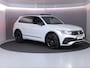 Volkswagen Tiguan 1.4 TSI eHybrid R-Line Business 245 pk Automaat (DSG) | Navigatie | Panoramadak | Trekhaak (wegklapbaar) | Parkeersensoren (Park assist) | Rondomzicht camera | Head-up display | Black Style pakket | R-Line |