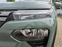 Dacia Spring Expression 27 kWh / 1e Eigenaar / SOH 92% / Achteruitrijcamera / Dealer Onderhouden / Apple Carplay & Android Auto / Lederen Bekleding / Cruise Control / Airco / Elektrische Ramen V+A / Navigatie /