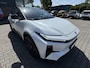 Toyota C-HR / C-HR+ EXECUTIVE AWD 77 kWh NIEUW & DIRECT LEVERBAAR!! PREMIUM PACK PANO-DAK BLIND-SPOT PARK-SENSOREN 360° CAMERA STOEL/STUURVERW WARMTEPOMP EL-ACHTERKLEP