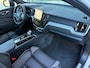 Volvo XC60 2.0 T8 Plug-in hybrid AWD NW MODEL Ultra Black Edition 455pk Luchtvering / Trekhaak / Head Up Display