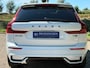 Volvo XC60 2.0 T8 Plug-in hybrid AWD NW MODEL Ultra Black Edition 455pk Luchtvering / Trekhaak / Head Up Display