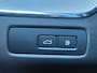 Volvo XC60 2.0 T8 Plug-in hybrid AWD NW MODEL Ultra Black Edition 455pk Luchtvering / Trekhaak / Head Up Display