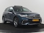 Volkswagen Tiguan 1.5 eHybrid Life Edition | SOH 91,0% | Panoramadak | Memory | Leder | Stuur/stoel verwarming | Adaptive cruise | Sfeerverlichting | 360 camera | Park assist | Carplay | Elektrische achterklep