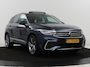 Volkswagen Tiguan 1.4 TSi PHEV R-Line Life Edition | SOH 91,0% | Panoramadak | Memory | Leder | Stuur/stoel verwarming | Adaptive cruise | Sfeerverlichting | 360 camera | Park assist | Carplay | Elektrische achterklep